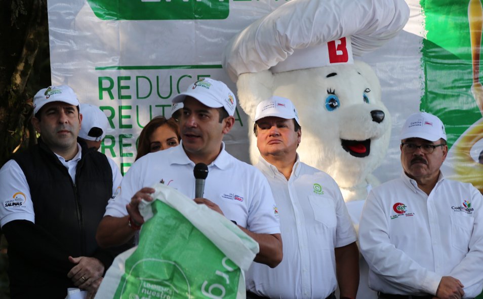 Voluntarios de Grupo Bimbo se suma al programa Limpiemos Nuestro México